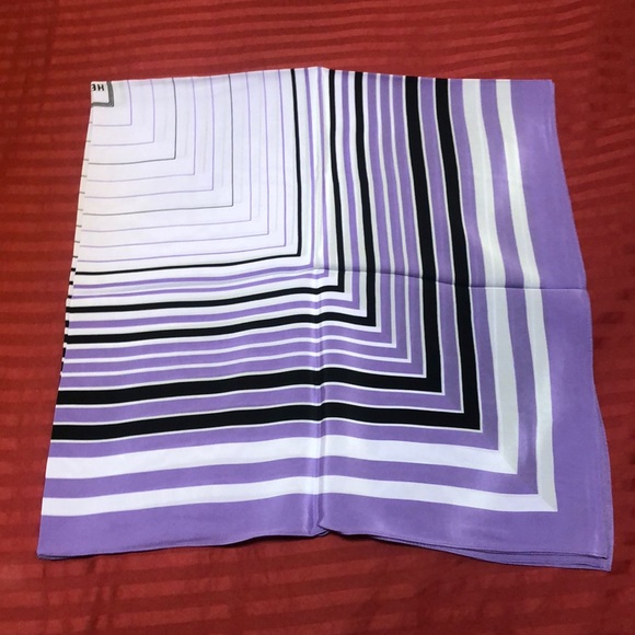 Herve Leger by Max Azria purple black white scarf - Picture 7 of 9